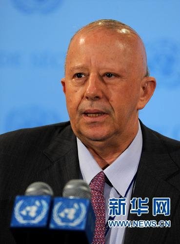 6月4日，聯(lián)合國安理會本月輪值主席、墨西哥常駐聯(lián)合國代表埃萊爾在紐約聯(lián)合國總部的記者會上對媒體發(fā)言。埃萊爾說，安理會將就“天安”號事件進行磋商。新華社記者 申宏 攝