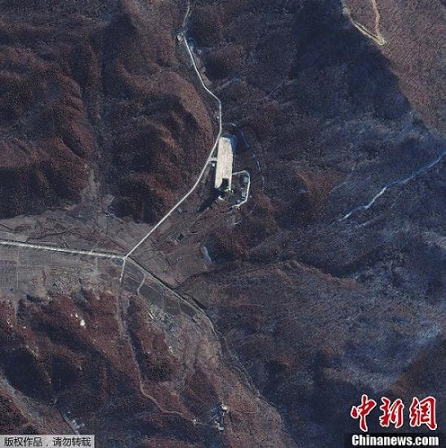當地時間12月1日，朝鮮宇宙空間技術委員會發言人說，朝鮮將于本月10日至22日間發射衛星。圖為國外媒體近日公布的俯瞰朝鮮衛星發射場照片。