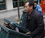 （迎接兩會·代表委員履職忙）（2）謝智波代表: 建立環衛工人工資增長機制