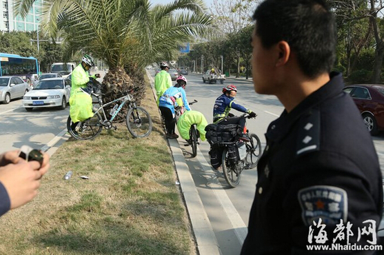 五四北又現騎行乞討團　榕騎友對話揭穿乞討騙局