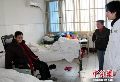“中國最美護工”事跡牽眾心醫院承擔醫療生活費