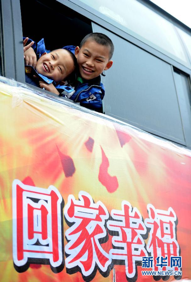 （關注春運）（2）阜陽：免費大巴接返鄉人員回家