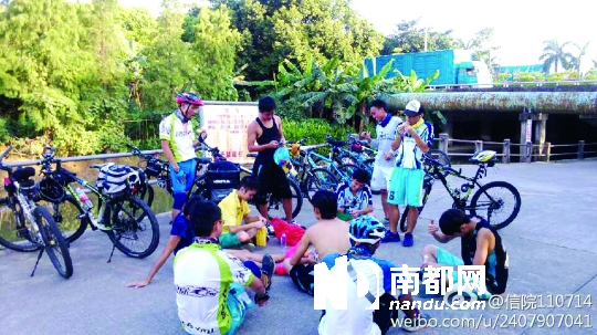 凌晨4時20分，他們從五邑大學出發(fā)。