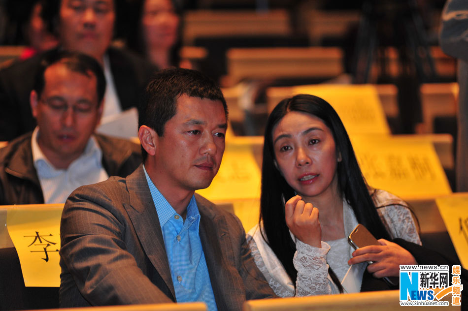 李亞鵬離婚后首次公開出席活動 贊助傳統音樂節