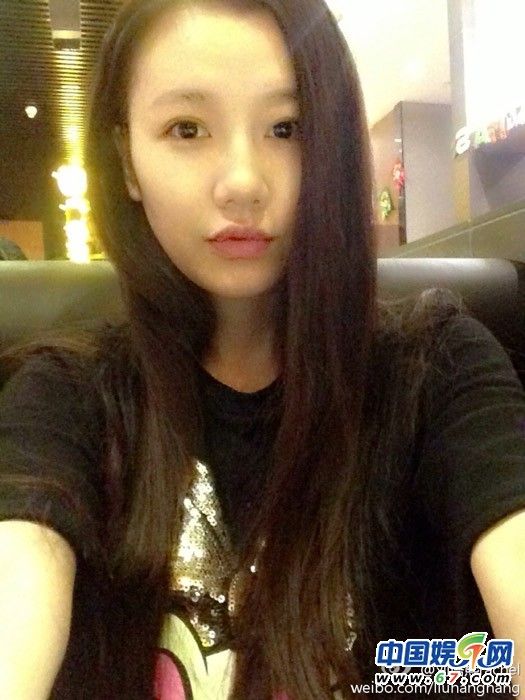 “央視女神”網絡走紅 新舊女主播正面PK