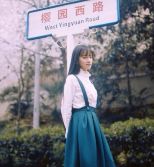 雪糕校花網絡走紅 盤點意外走紅的高校美女（組圖）
