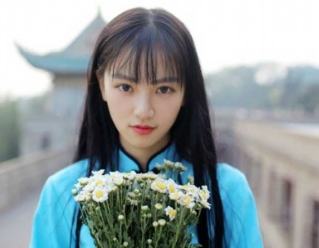 雪糕校花網絡走紅 盤點意外走紅的高校美女（組圖）
