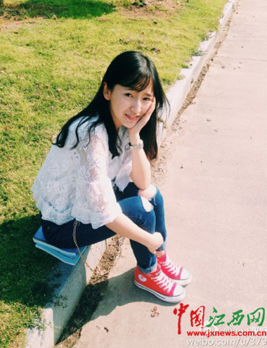 學生裝扮(圖片來源于晏同學個人微博)