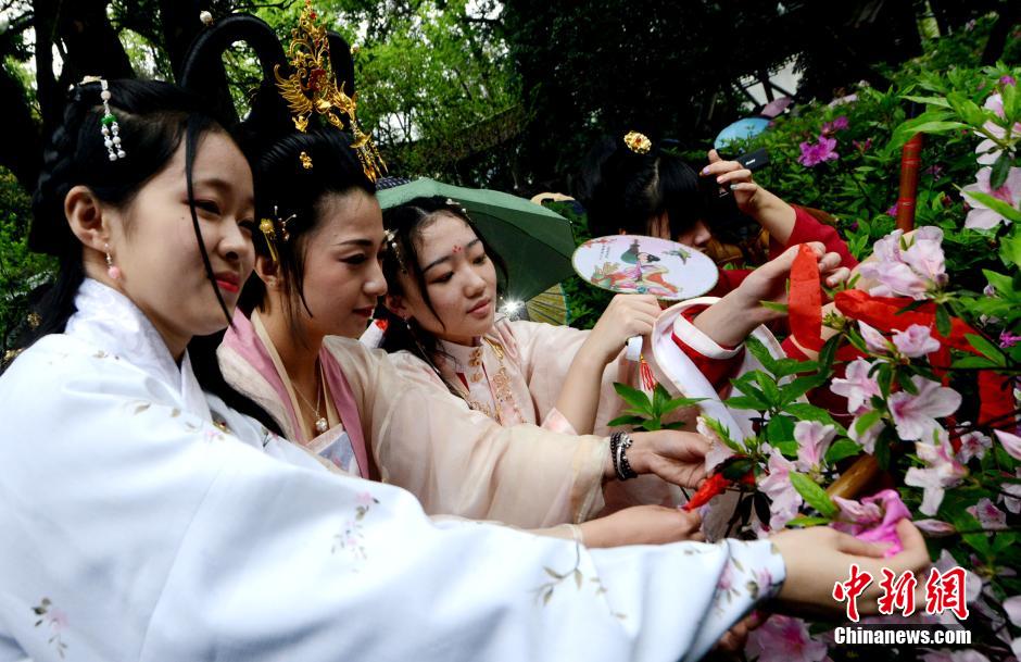福州再現古老花朝祈福儀式　十二位少女為春祈福