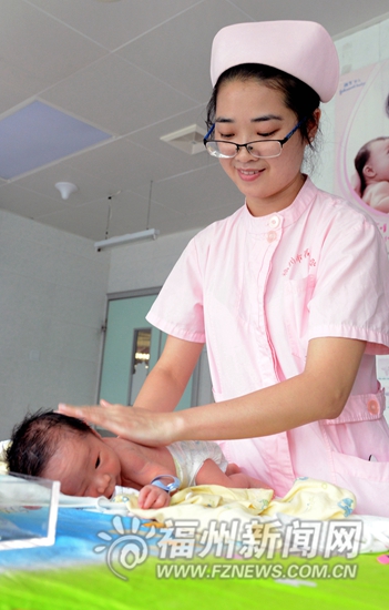 現代“接生婆”:助產士6個小時內為13名產婦接生